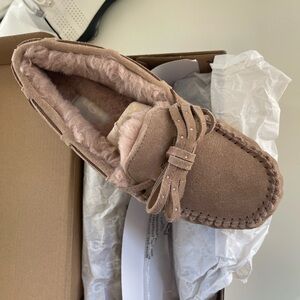 Ugg Dakota Bling Bow